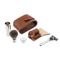 Дорожный бритвенный набор IL Ceppo в коричневом чехле: бритвенный станок FUSION, помазок Дорожный бритвенный набор IL Ceppo в коричневом чехле: бритвенный станок FUSION, помазок