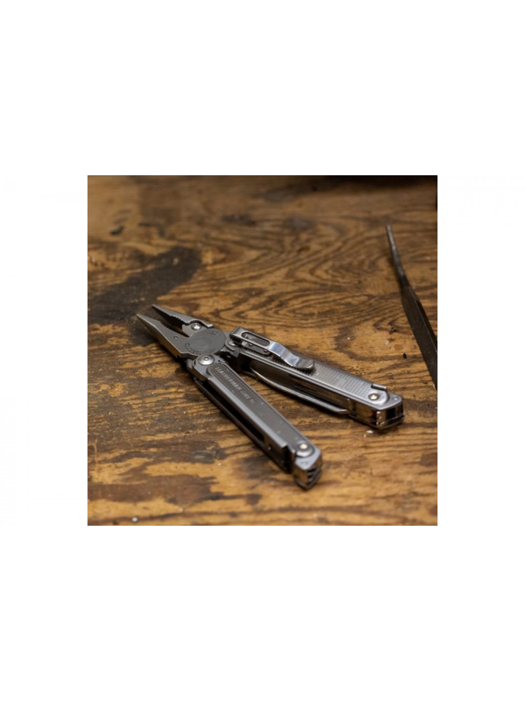 Мультитул Leatherman Free P2 19 функций 832638