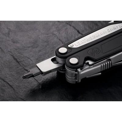 Мультитул Leatherman Charge AL 830708 кожаный чехол, подарочная упаковка