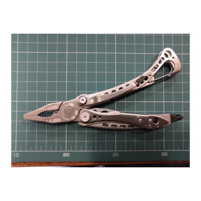 Мультитул Leatherman Skeletool 830920