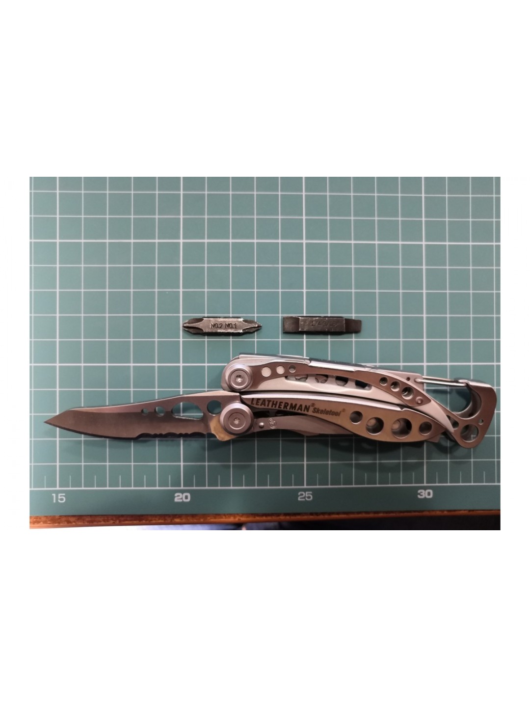 Мультитул Leatherman Skeletool 830920