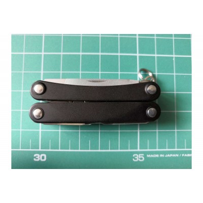 Мультитул Leatherman Squirt ES4 831243 черный