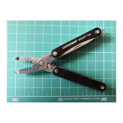 Мультитул Leatherman Squirt ES4 831243 черный