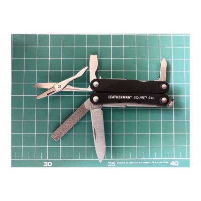 Мультитул Leatherman Squirt ES4 831243 черный