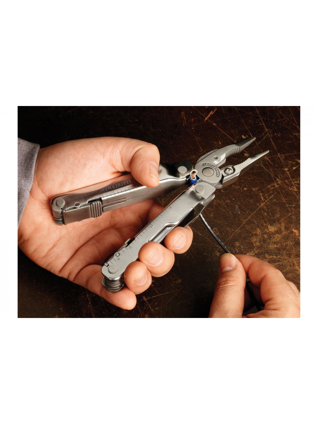 Мультитул Leatherman SuperTool 300 831183 кожаный чехол