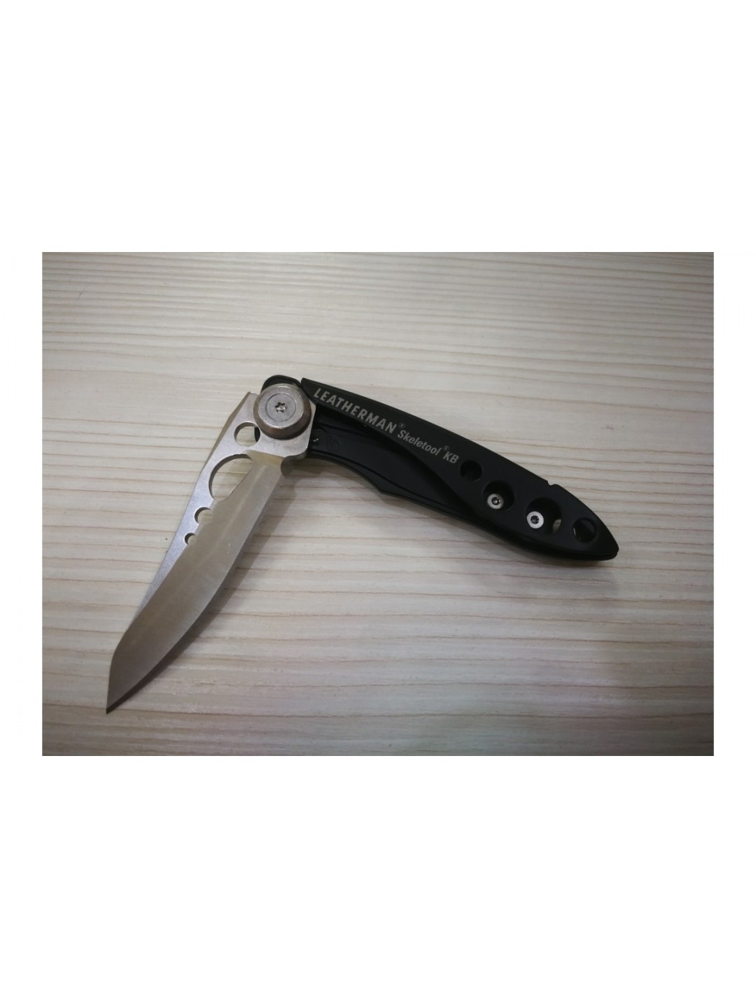 Нож Leatherman Skeletool KB 832385