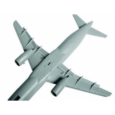 Сборная модель ZVEZDA Гражданский авиалайнер Аэробус А-320, 1/144