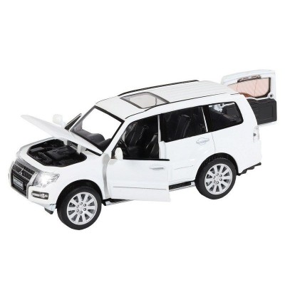 Машина "АВТОПАНОРАМА" Mitsubishi Pajero 4WD Tubro, белый, 1/33, свет, звук, в/к 17,5*13,5*9 см