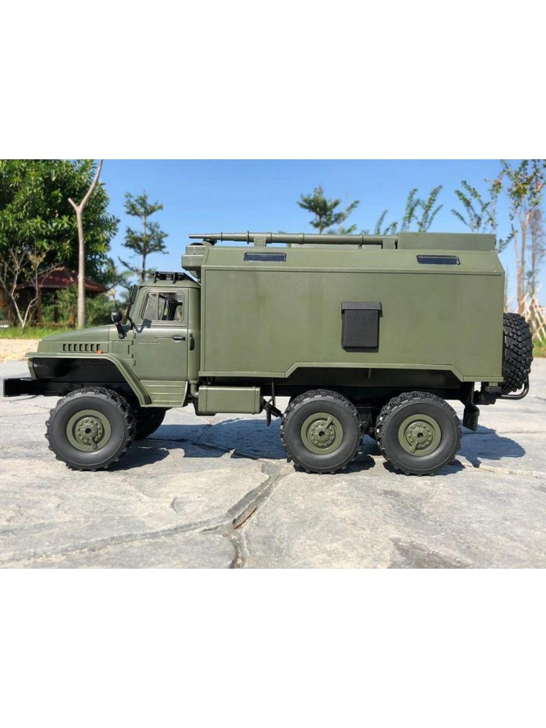 Радиоуправляемая машина WPL УРАЛ (зеленый) 6WD 2.4G 1/16 RTR