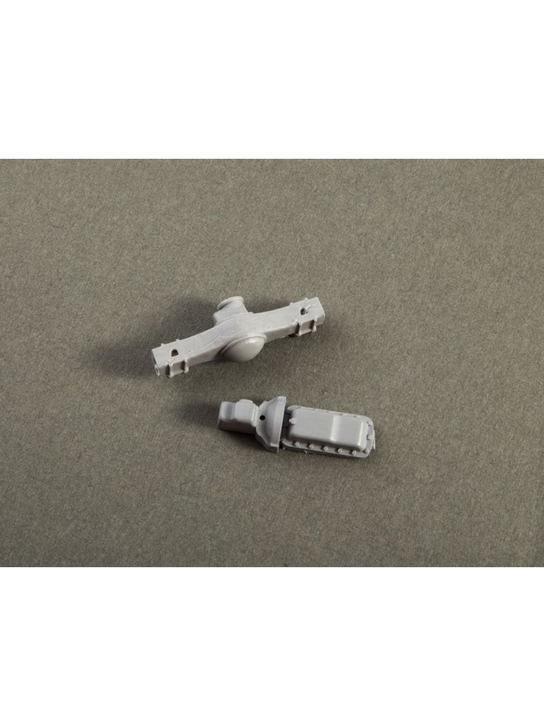 Сборная модель AVD Прогресс-35, 1/43