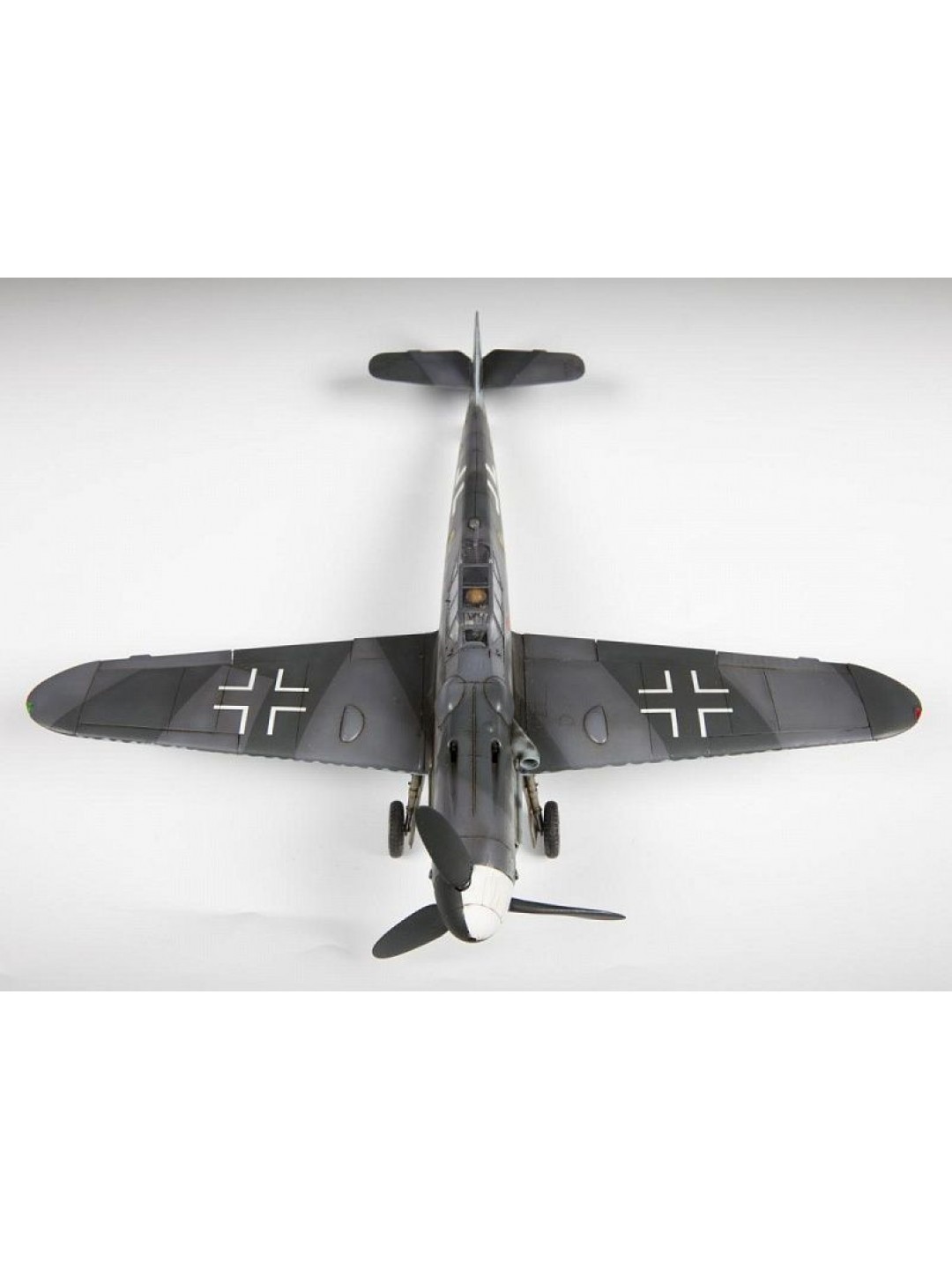 Сборная модель ZVEZDA Немецкий истребитель Мессершмитт BF-109G6, 1/48