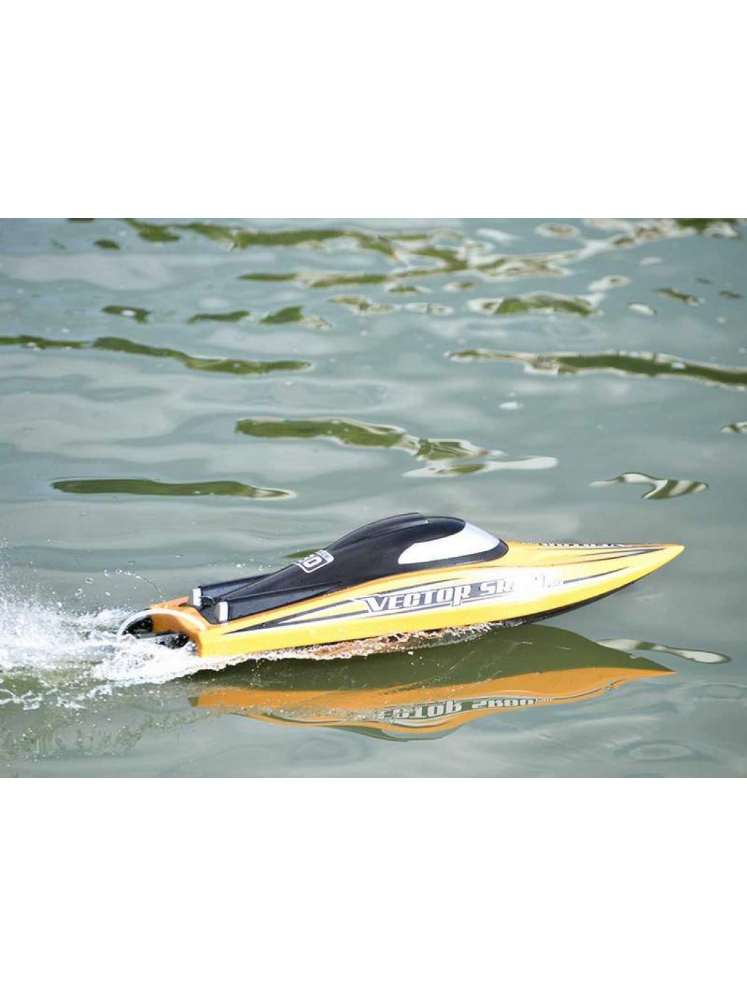 Радиоуправляемый катер Volantex RC Vector SR80 PRO Brushless 2.4G ARTR