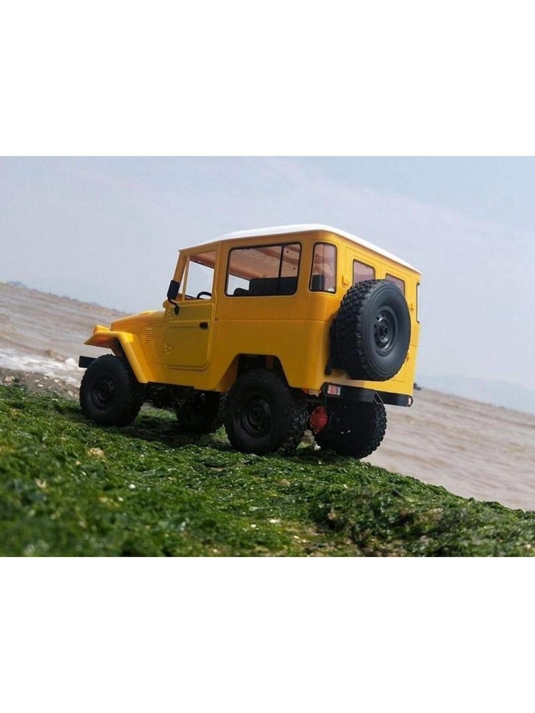Радиоуправляемая машина WPL японский внедорожник FJ40 (желтая) 4WD 2.4G 1/16 RTR