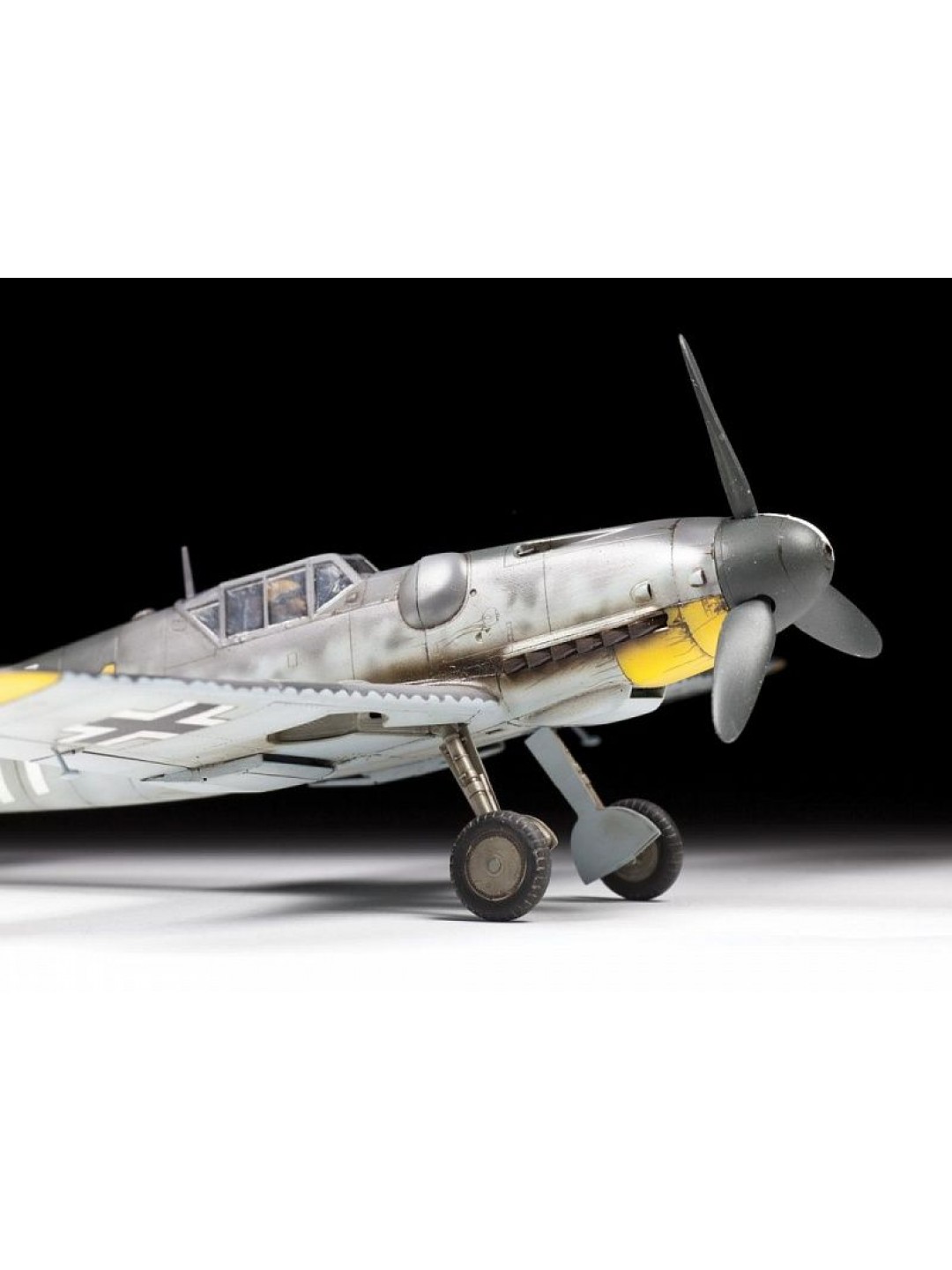 Сборная модель ZVEZDA Немецкий истребитель Мессершмитт BF-109G6, 1/48