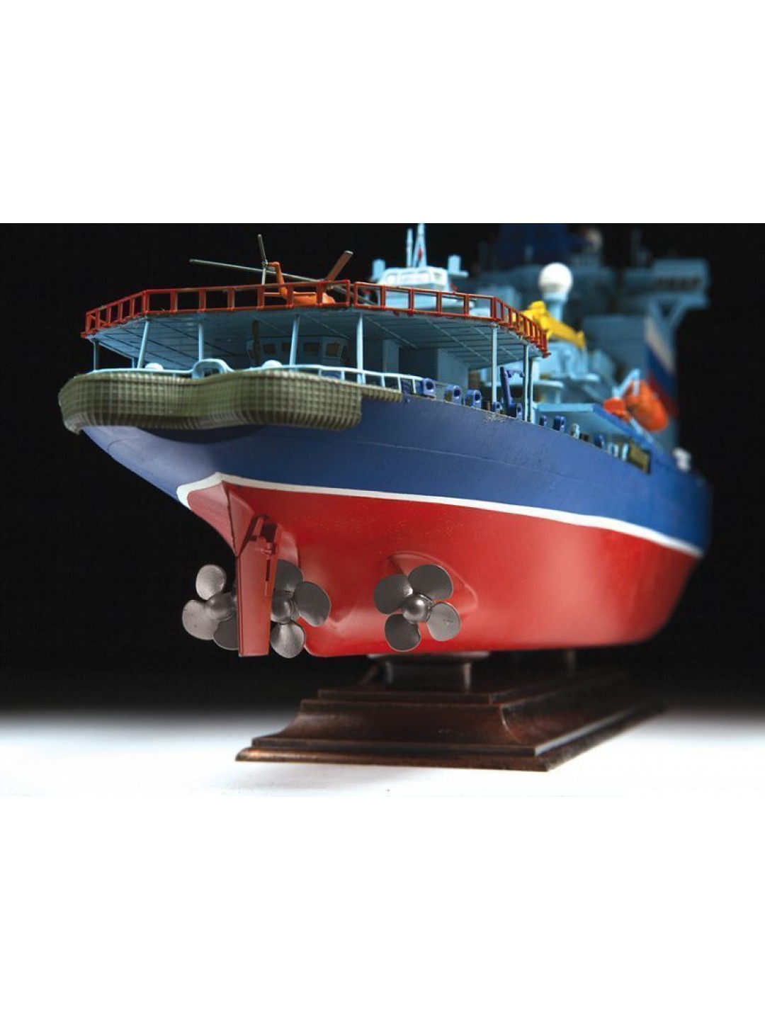 Сборная модель ZVEZDA Российский атомный ледокол проект 22220 "Арктика", 1/350