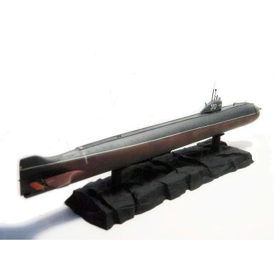 Сборная модель ZVEZDA Подводная лодка “Ленинский Комсомол” К-3, 1/350