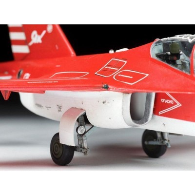 Сборная модель ZVEZDA Российский пилотажный самолет Як-130, 1/72