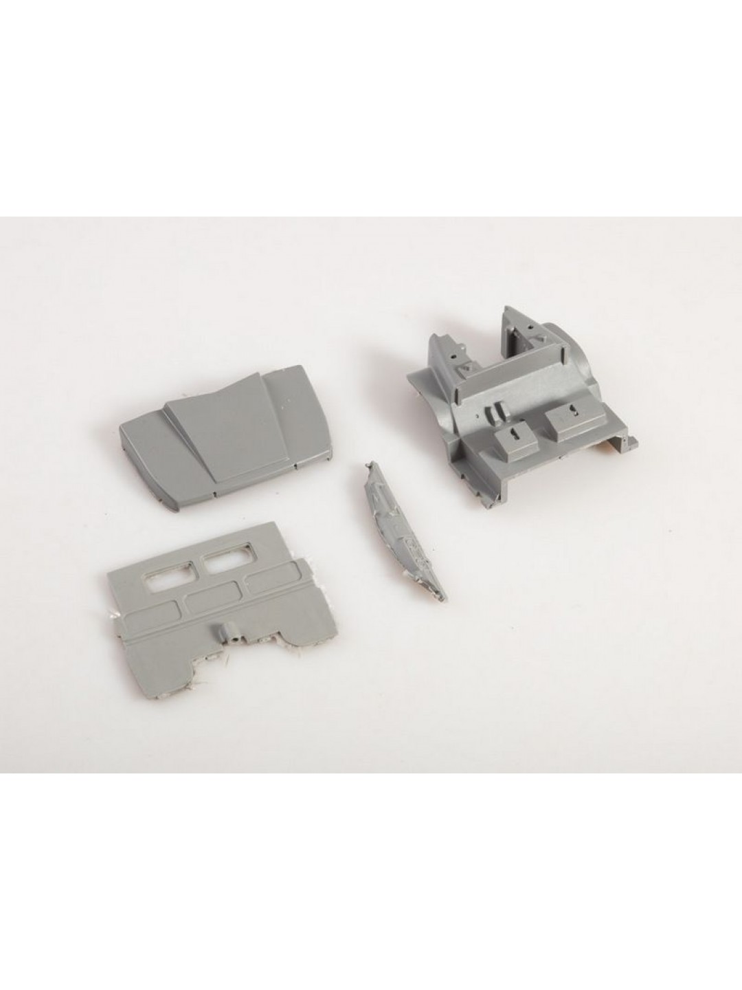 Сборная модель AVD Бортовой автомобиль ЗИЛ-130Г, 1/43