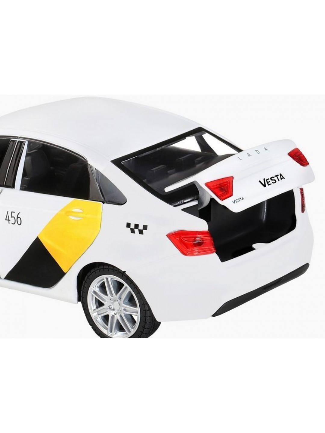 Машина "АВТОПАНОРАМА" Яндекс.Такси  LADA VESTA, белый, 1/24, в/к 24,5*12,5*10,5 см