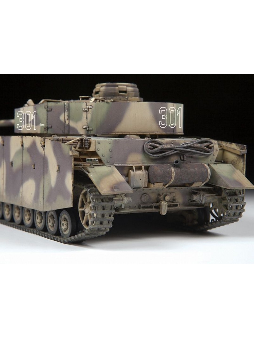 Сборная модель ZVEZDA Немецкий средний танк Pz IV Ausf. G, 1/35