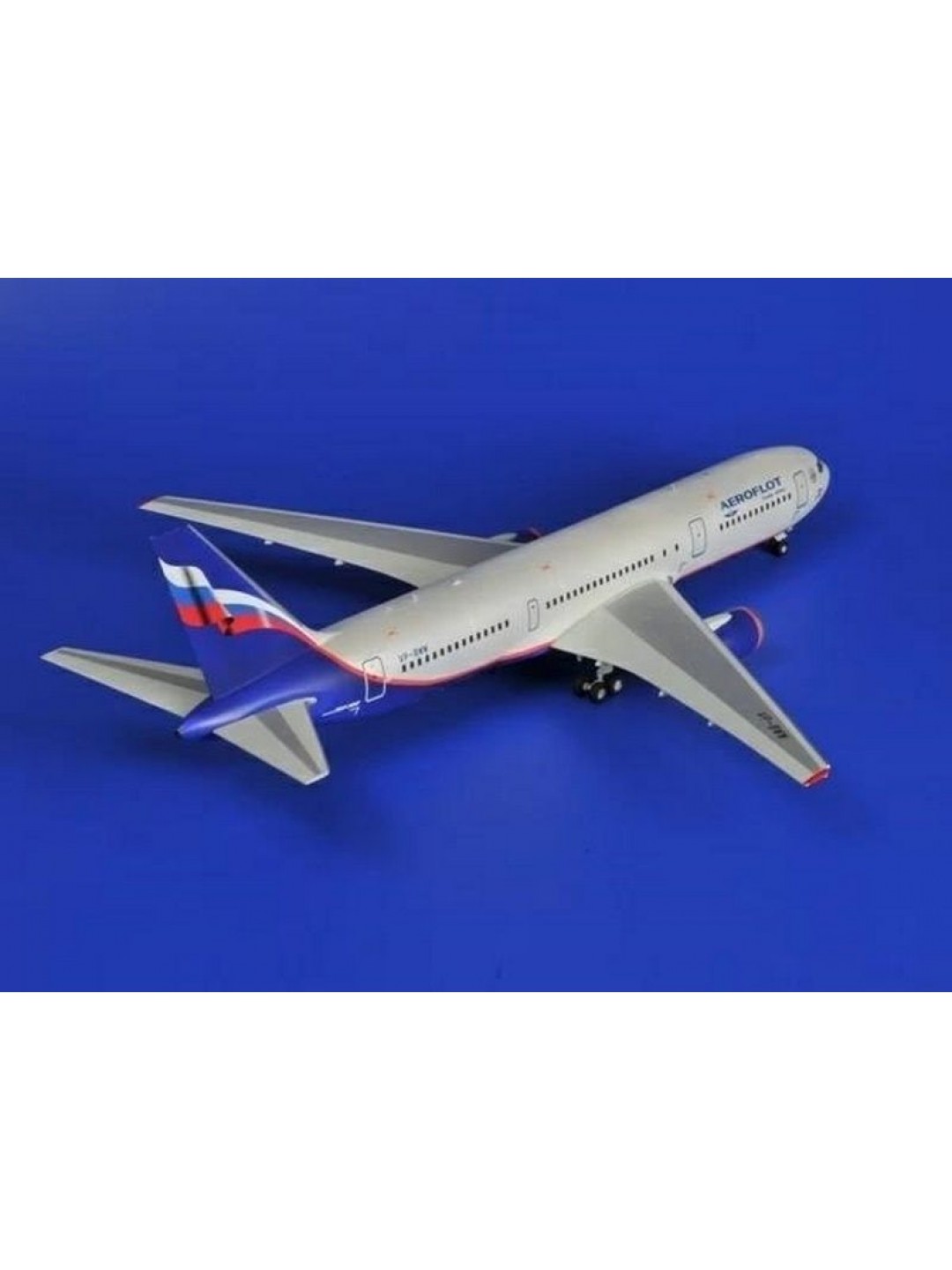 Сборная модель ZVEZDA Пассажирский авиалайнер Боинг 767-300, подарочный набор, 1/144