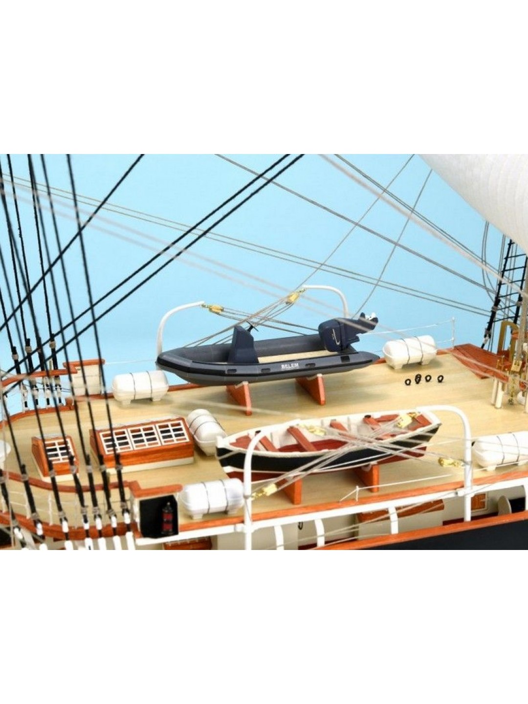 Сборная деревянная модель корабля Artesania Latina BELEM, 1/75