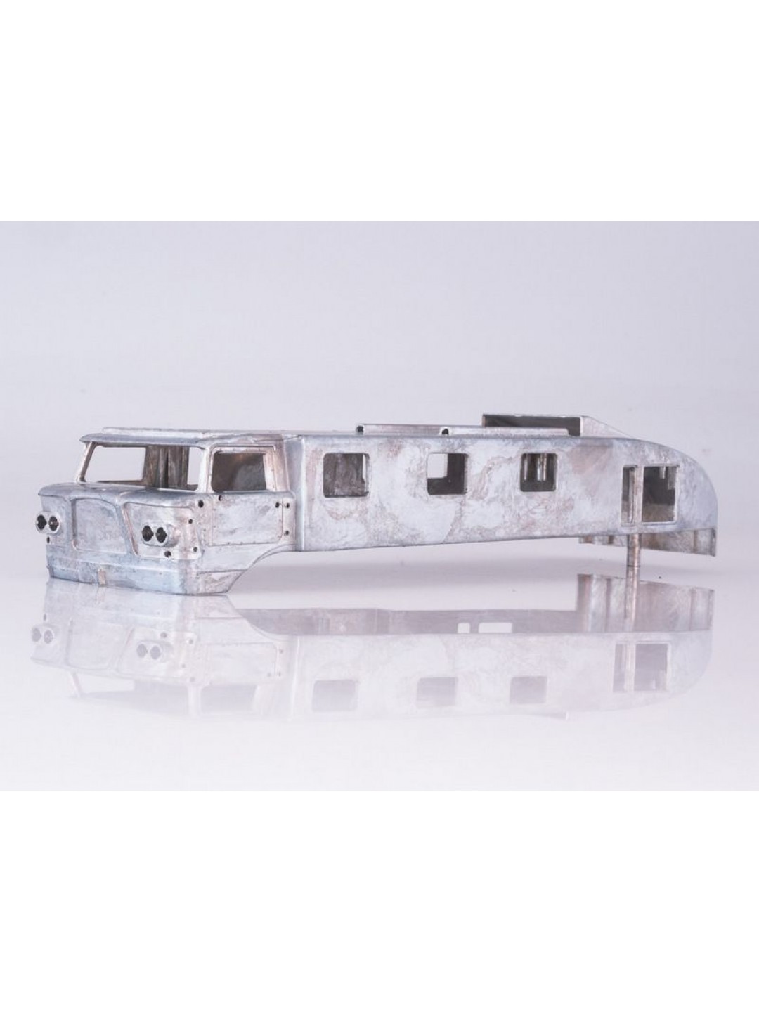 Сборная модель AVD Вездеход ЗИЛ-Э167, 1/43