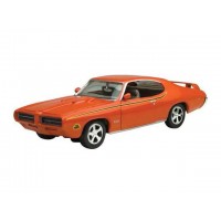 Машина Motormax 1:24 Pontiac GTO Judge в/к