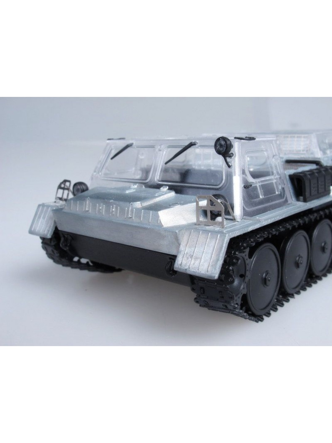 Сборная модель AVD ГТ-СМ гусеничный транспортёр (KIT), 1/43