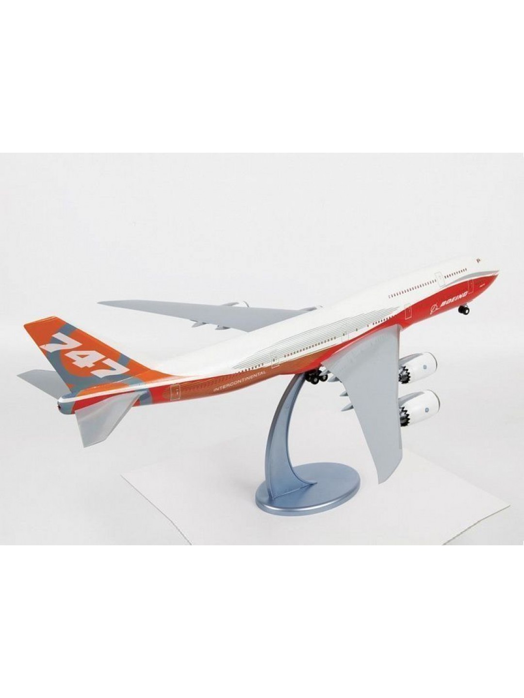 Сборная модель ZVEZDA Пассажирский авиалайнер Боинг 747-8, 1/144