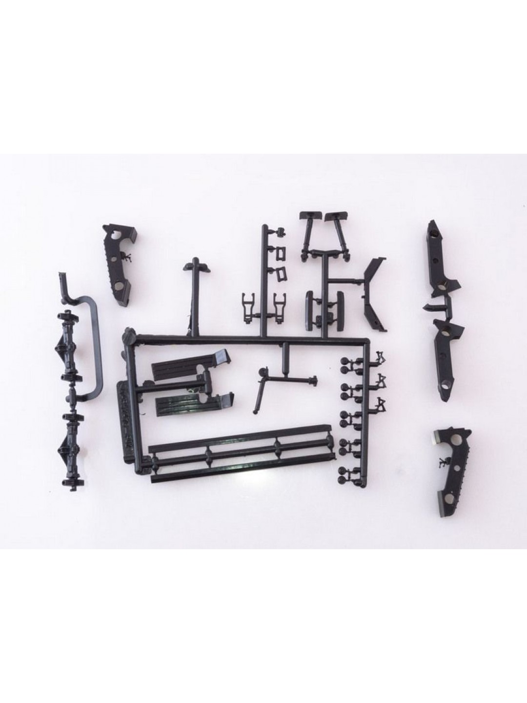 Сборная модель AVD КАМАЗ-65225 с полуприцепом ЧМЗАП-5247Г, 1/43