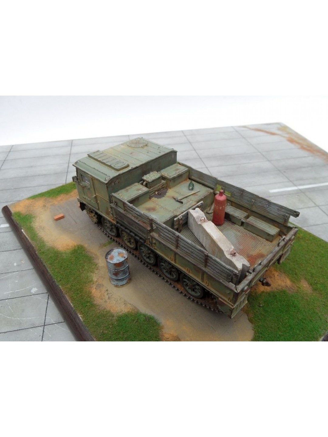 Сборная модель AVD Средний артиллерийский тягач АТС-59Г, 1/43