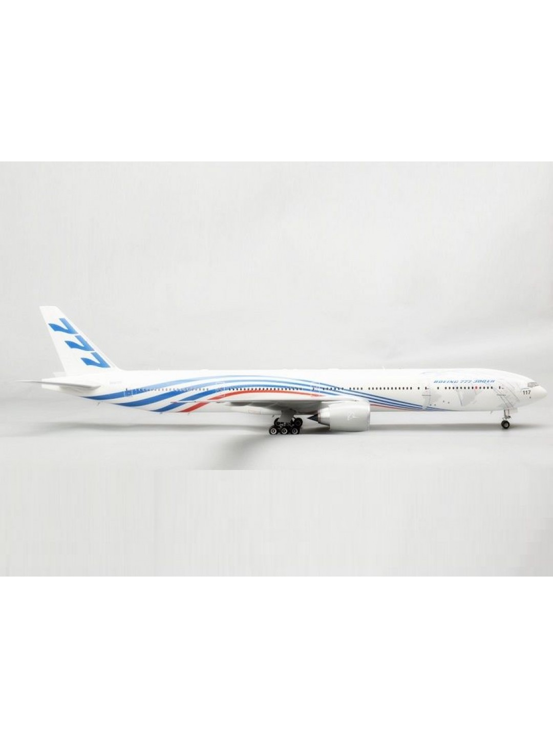 Сборная модель ZVEZDA Пассажирский авиалайнер Боинг 777-300 ER, 1/144