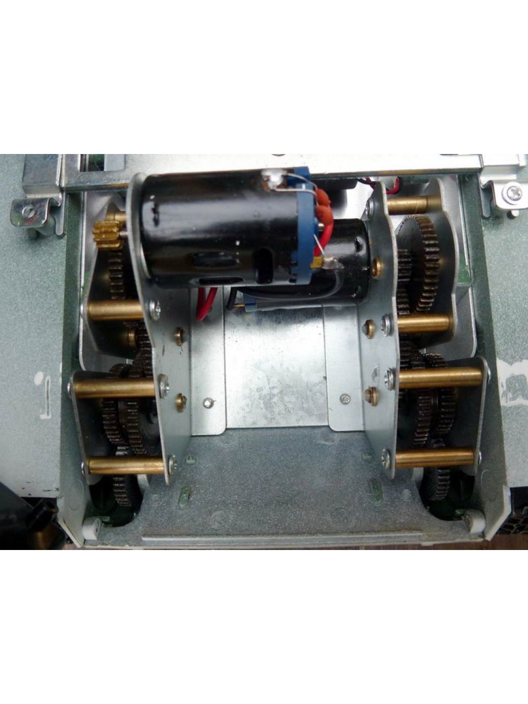 Р/У танк Taigen 1/16 T34-85 (СССР) (для ИК танкового боя) 2.4G (зимний)