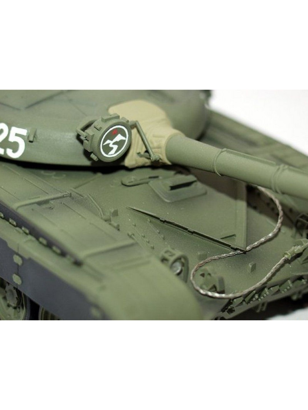 Сборная модель ZVEZDA Советский основной боевой танк Т-72Б, 1/35