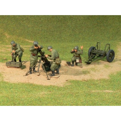 Сборная модель ZVEZDA Советский 120-мм миномёт с расчетом, 1/35