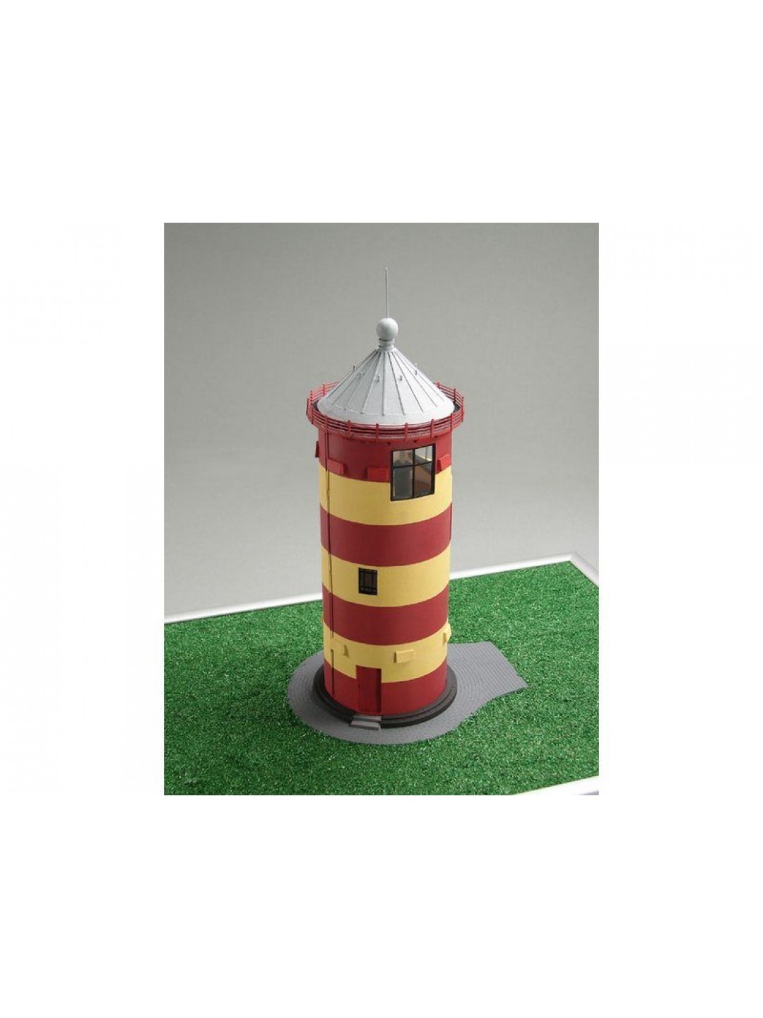 Сборная картонная модель Shipyard маяк Pilsumer Lighthouse (№45), 1/87