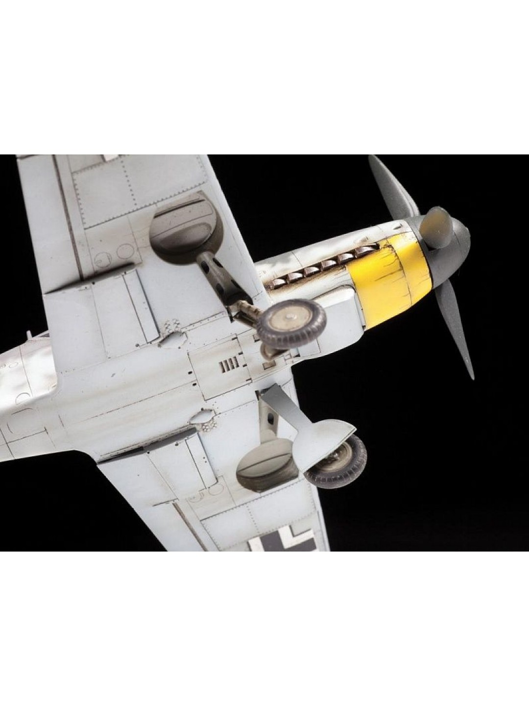 Сборная модель ZVEZDA Немецкий истребитель Мессершмитт BF-109G6, 1/48