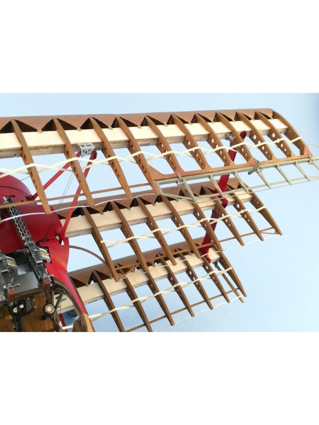 Сборная деревянная модель самолета Artesania Latina FOKKER DR.I 1918 RED BARON, 1/16