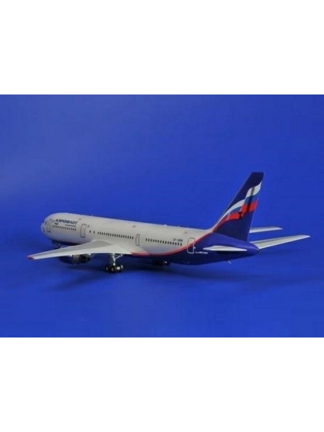 Сборная модель ZVEZDA Пассажирский авиалайнер Боинг 767-300, подарочный набор, 1/144