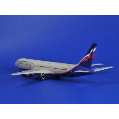 Сборная модель ZVEZDA Пассажирский авиалайнер Боинг 767-300, подарочный набор, 1/144