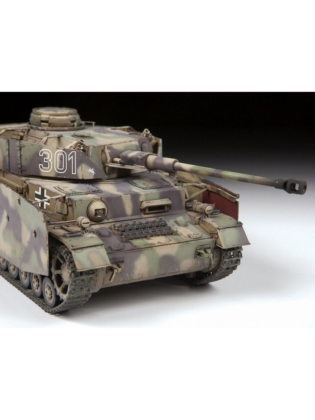 Сборная модель ZVEZDA Немецкий средний танк Pz IV Ausf. G, 1/35