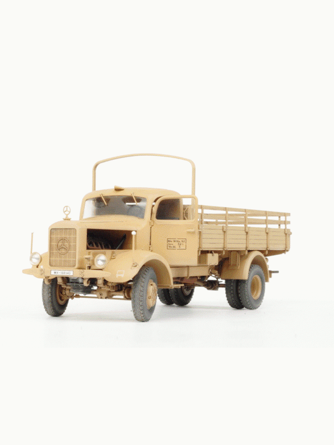 Сборная модель ZVEZDA Немецкий тяжелый грузовик L 4500A, 1/35