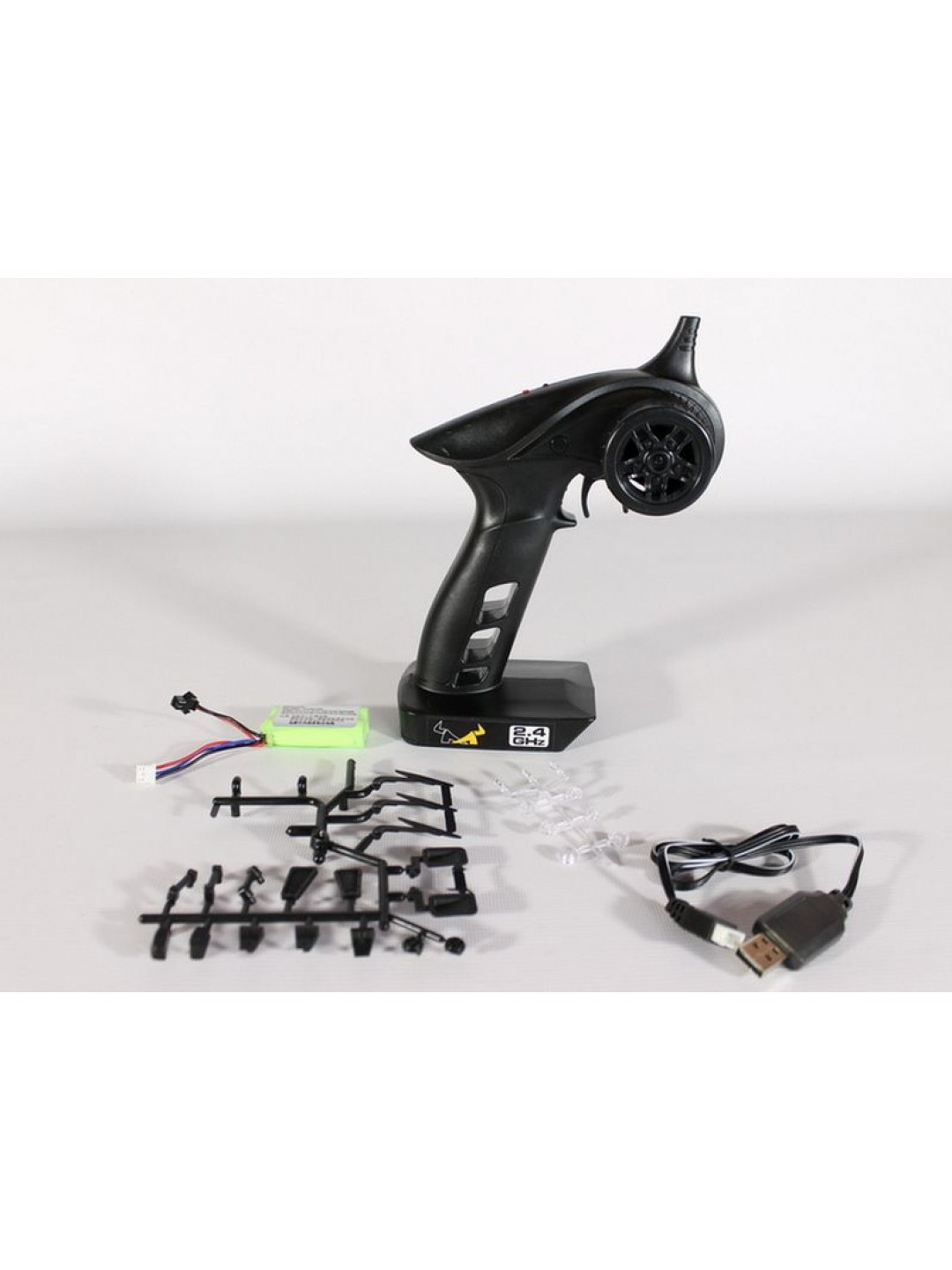 Радиоуправляемая машина MN MODEL английский внедорожник Defender (красный) 4WD 2.4G 1/12 RTR