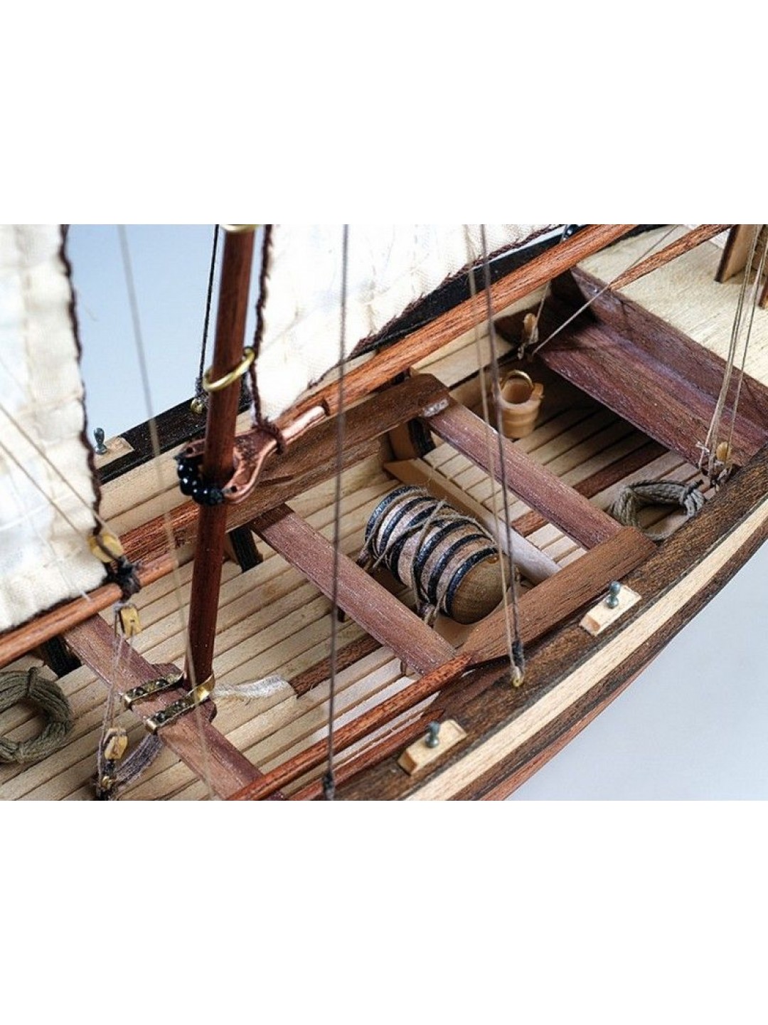 Сборная деревянная модель шлюпки корабля Artesania Latina ENDEAVOUR, 1/50