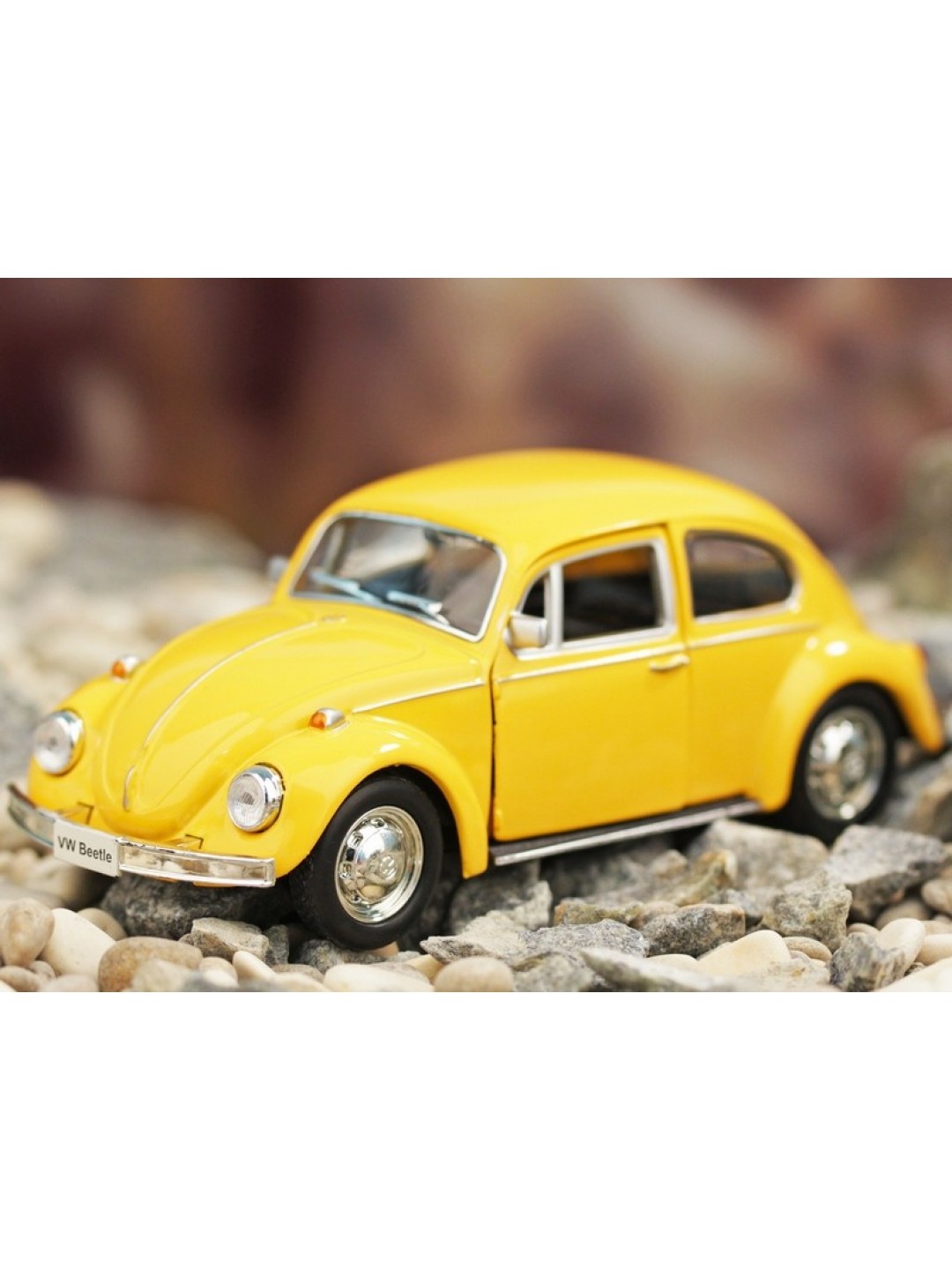 Машина Ideal 1:30-39 Volkswagen Beetle (блест. метал. фиолет.)