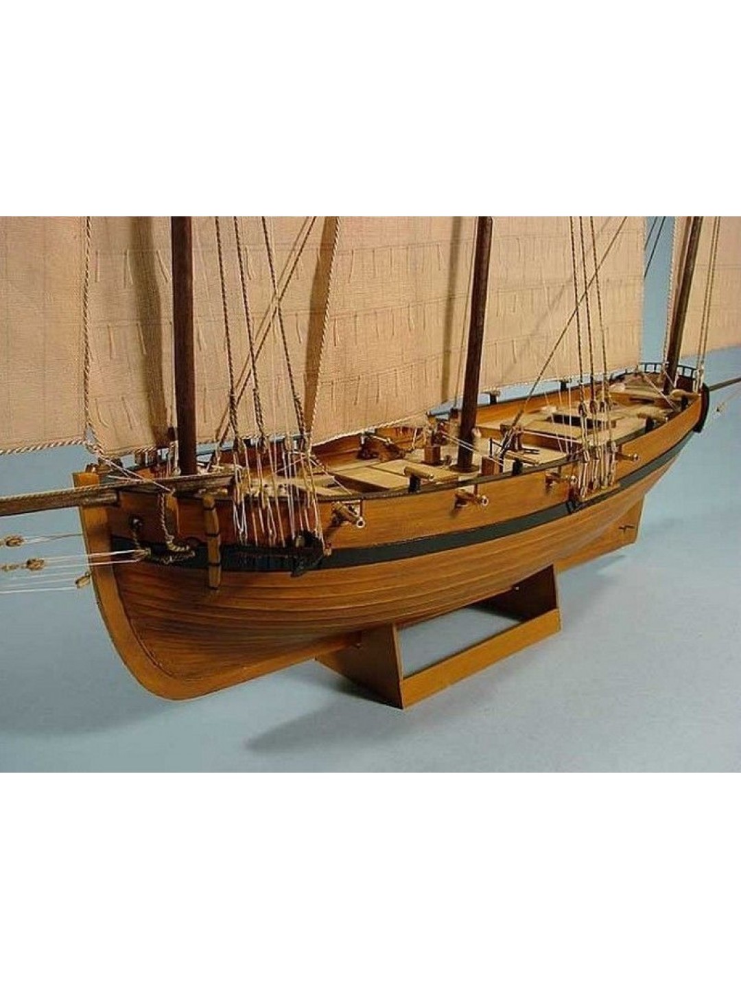 Сборная картонная модель Shipyard люгер Le Coureur (№51), 1/96