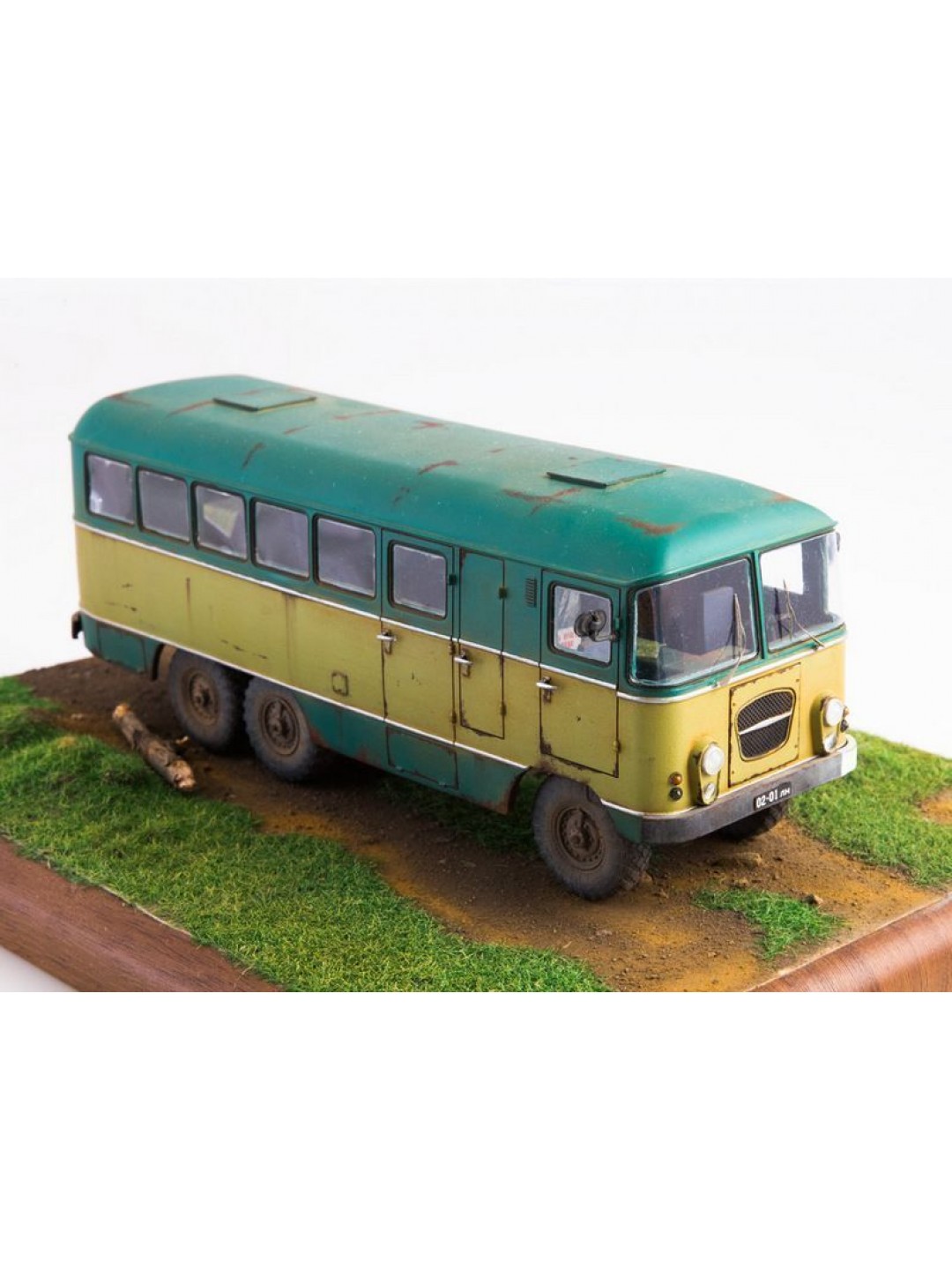 Сборная модель AVD Штабной автобус Прогресс-7, 1/43