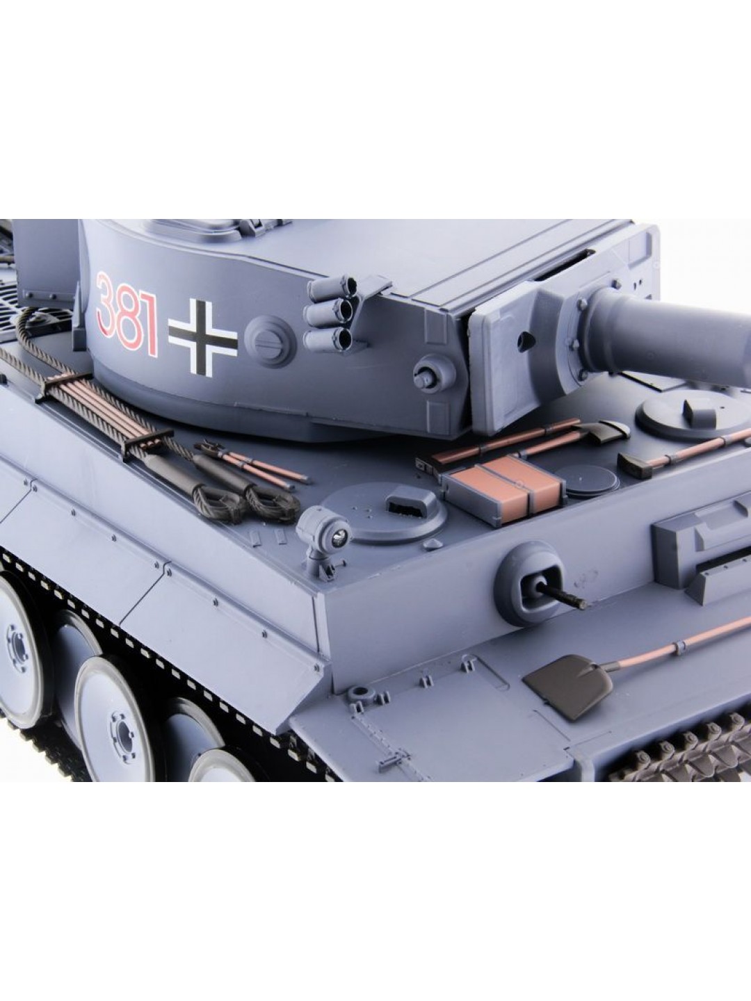 Радиоуправляемый танк Heng Long Tiger I Upgrade V6.0  2.4G 1/16 RTR