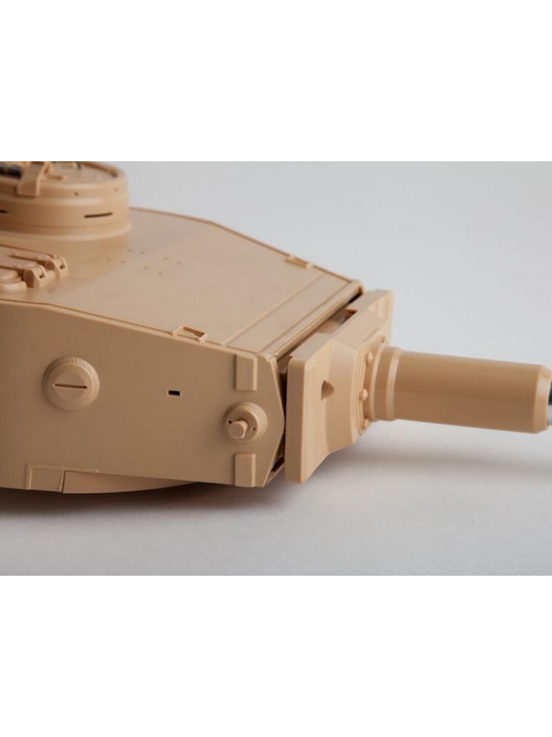 ИК Башня из пластика для Tiger 1 ( с вспышкой высокого напряжения )